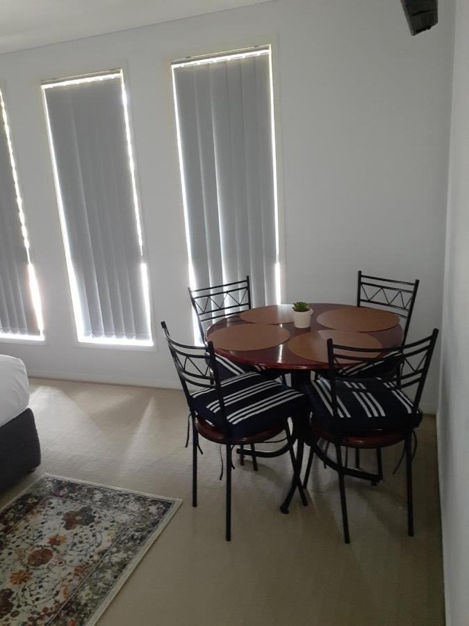 Blk Stays Guest House Deluxe Units Morayfield Экстерьер фото