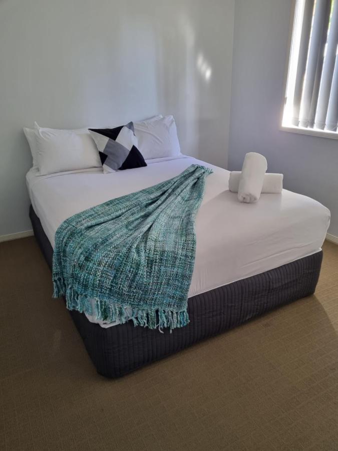 Blk Stays Guest House Deluxe Units Morayfield Экстерьер фото
