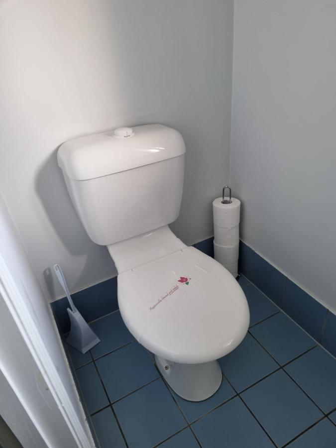 Blk Stays Guest House Deluxe Units Morayfield Экстерьер фото