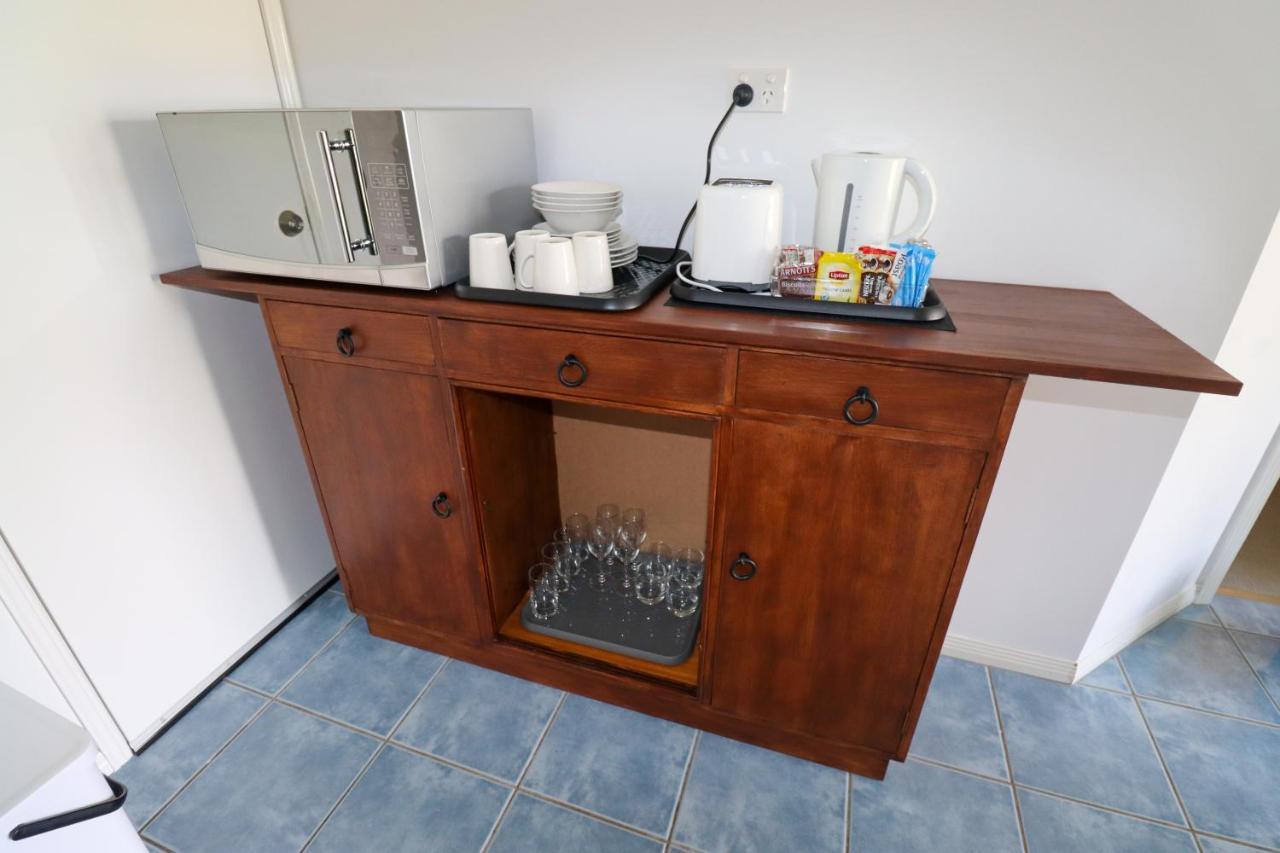 Blk Stays Guest House Deluxe Units Morayfield Экстерьер фото