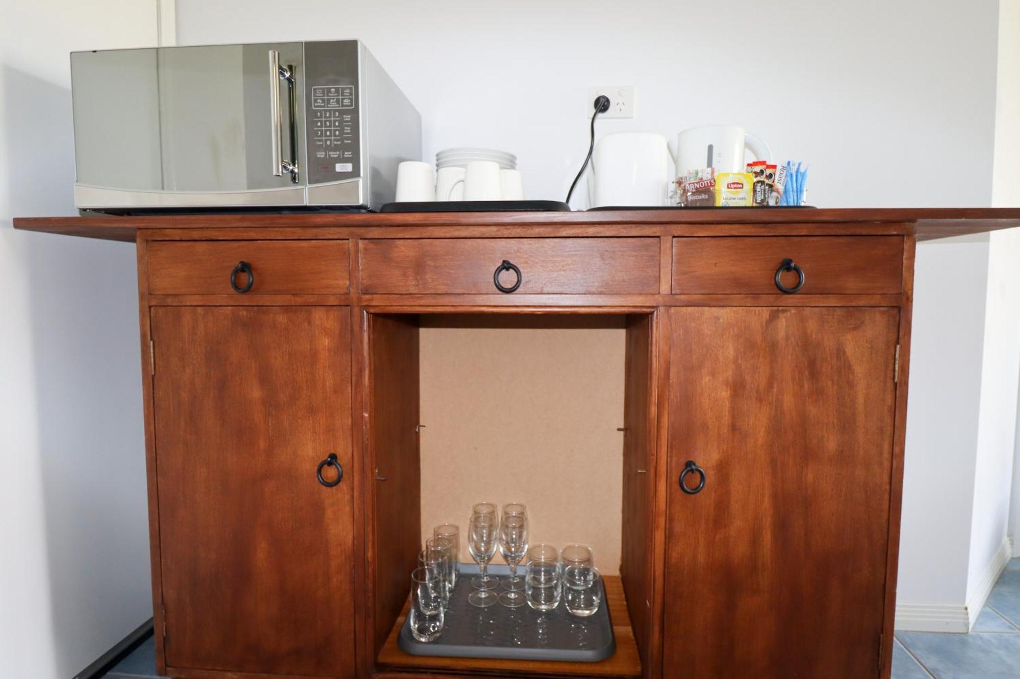 Blk Stays Guest House Deluxe Units Morayfield Экстерьер фото